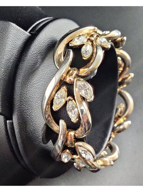 Trifari Jewelry - Vintage Signed 50s Crown Trifari Gold Plated Alloy Bracelet Marquise Leaf Scroll
